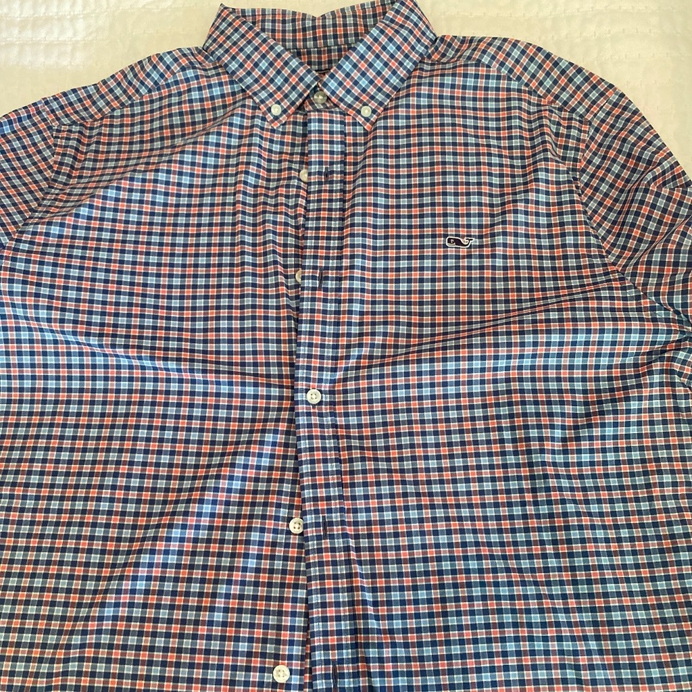 Vineyard Vines XL whale shirt